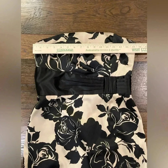 WHBM Champagne/ Black Strapless Cocktail Dress- size 8 - Picture 4 of 7